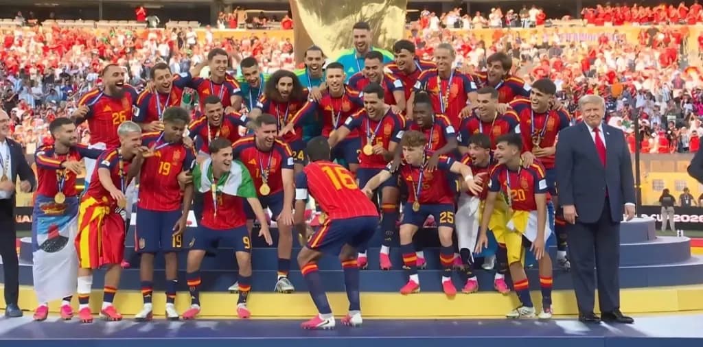 Đội tuyển Tây Ban Nha nâng cao danh hiệu World Cup 2026
