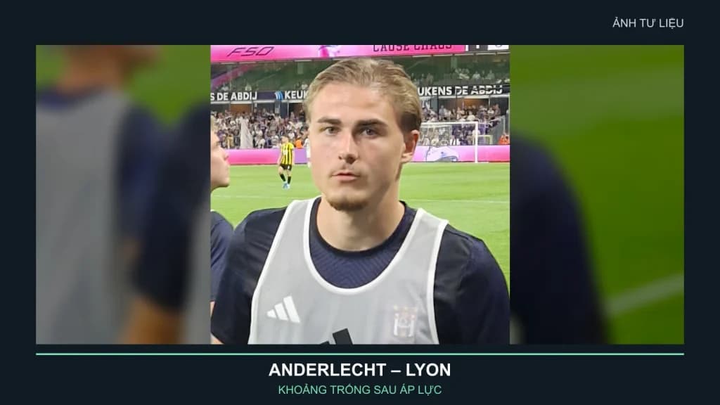 Ảnh tư liệu Marten Winkler trong màu áo Anderlecht