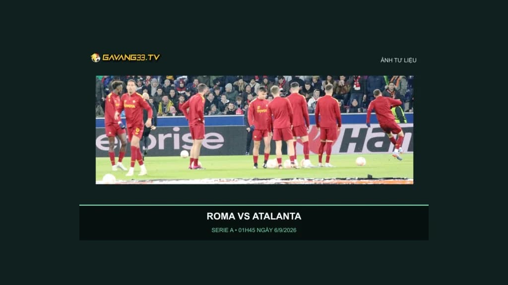 Các cầu thủ AS Roma khởi động, ảnh tư liệu tháng 2/2023