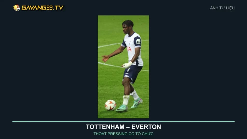 Ảnh tư liệu cầu thủ Tottenham trong trận gặp Rangers